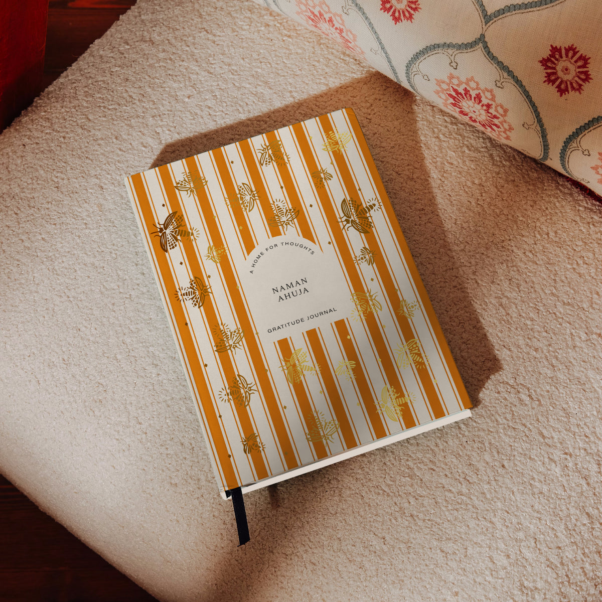 Gratitude Journal, Journaling, Writing, Journals, Personalised Journal, 5 minute journal, Everyday Journaling, Journal Prompts, Gratitude Challenges, Positive Affirmations, Daily Affirmations, Manifesting, Guided Journal, Guided Journaling, Gold Foil, Gold Foiling, Embossed stationery, embossing, The Muddy Jumpers 