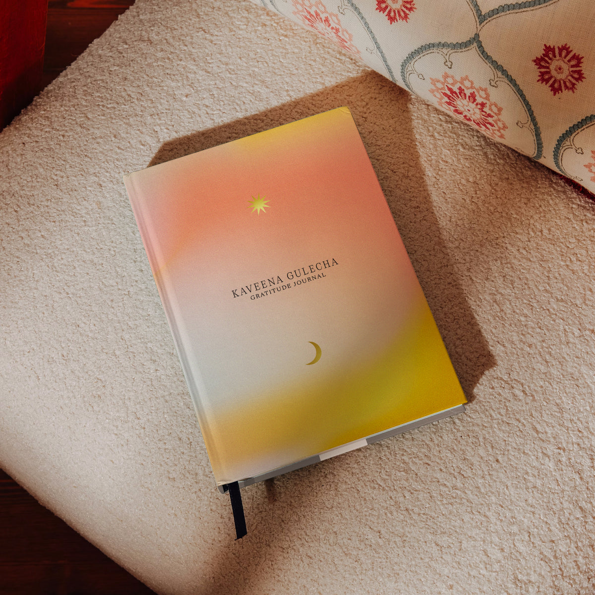 Gratitude Journal, Journaling, Writing, Journals, Personalised Journal, 5 minute journal, Everyday Journaling, Journal Prompts, Gratitude Challenges, Positive Affirmations, Daily Affirmations, Manifesting, Guided Journal, Guided Journaling, Gold Foil, Gold Foiling, Embossed stationery, embossing, The Muddy Jumpers 